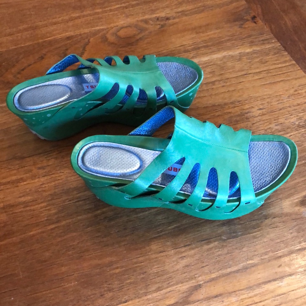 Green Tsubo shoes.